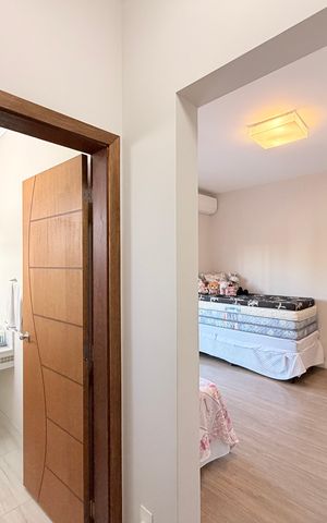Casa de condomínio à venda com 340m², 3 quartos e 4 vagasSuíte 1