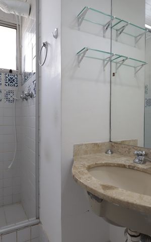 Apartamento à venda com 75m², 2 quartos e 1 vagaBanheiro da Suíte