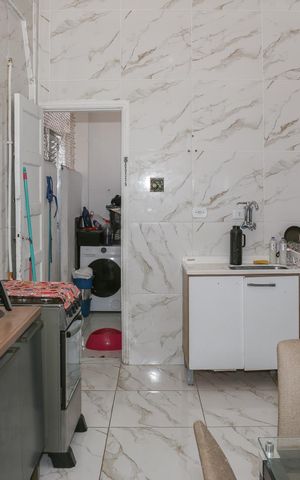 Apartamento à venda com 74m², 2 quartos e sem vagaCozinha e Área de Serviço