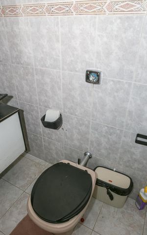 Apartamento à venda com 74m², 2 quartos e sem vagaBanheiro