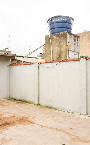 Casa à venda com 200m², 3 quartos e 1 vaga Casa à venda com 200m², 3 quartos e 1 vagaÁrea externa