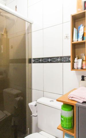 Casa à venda com 200m², 3 quartos e 1 vaga Casa à venda com 200m², 3 quartos e 1 vagaBanheiro da Suíte