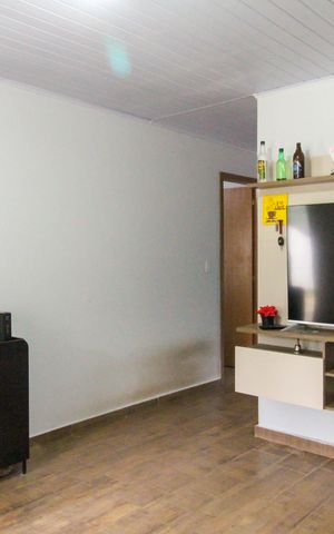 Casa à venda com 200m², 3 quartos e 1 vaga Casa à venda com 200m², 3 quartos e 1 vagaSala