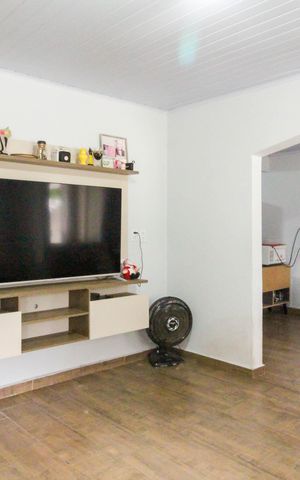 Casa à venda com 200m², 3 quartos e 1 vaga Casa à venda com 200m², 3 quartos e 1 vagaSala