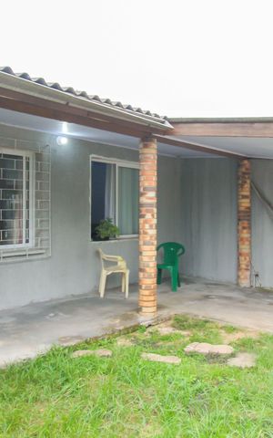 Casa à venda com 200m², 3 quartos e 1 vaga Casa à venda com 200m², 3 quartos e 1 vagaÁrea externa