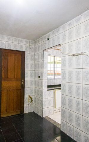 Casa à venda com 100m², 3 quartos e 2 vagas Casa à venda com 100m², 3 quartos e 2 vagasCozinha - Apoio