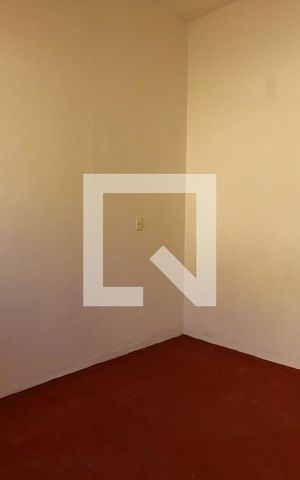 Casa à venda com 820m², 1 quarto e 1 vaga Casa à venda com 820m², 1 quarto e 1 vagaSala