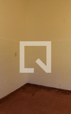 Casa à venda com 820m², 1 quarto e 1 vaga Casa à venda com 820m², 1 quarto e 1 vagaÁrea de serviço