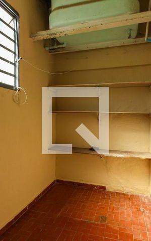 Casa à venda com 820m², 1 quarto e 1 vaga Casa à venda com 820m², 1 quarto e 1 vagaÁrea de serviço