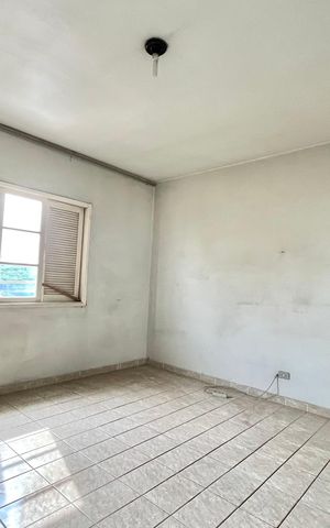Casa à venda com 574m², 4 quartos e 4 vagas Casa à venda com 574m², 4 quartos e 4 vagasQuarto 2