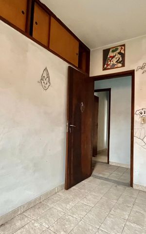 Casa à venda com 574m², 4 quartos e 4 vagas Casa à venda com 574m², 4 quartos e 4 vagasQuarto 3