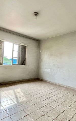 Casa à venda com 574m², 4 quartos e 4 vagas Casa à venda com 574m², 4 quartos e 4 vagasQuarto 1