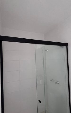 Apartamento à venda com 57m², 3 quartos e 1 vaga Apartamento à venda com 57m², 3 quartos e 1 vagaBanheiro do Quarto 1