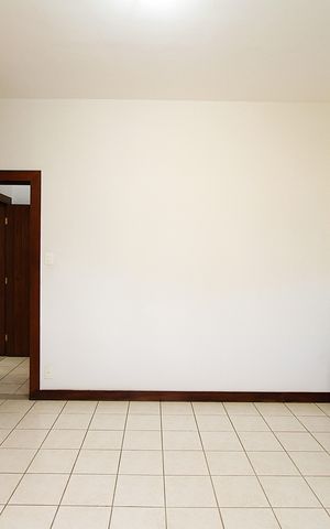 Casa à venda com 450m², 4 quartos e 4 vagasQuarto 4 - Suíte