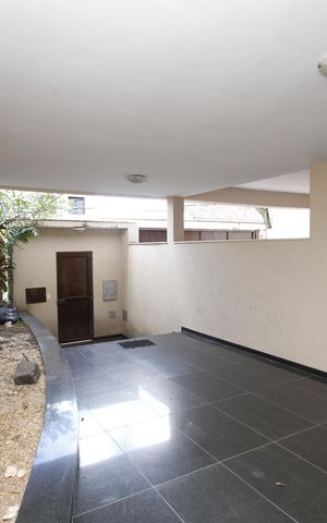 Casa à venda com 450m², 4 quartos e 4 vagasEntrada