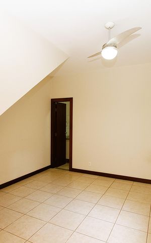 Casa à venda com 450m², 4 quartos e 4 vagasQuarto 1 - Suíte