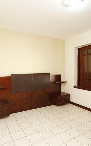 Casa à venda com 450m², 4 quartos e 4 vagasQuarto 4 - Suíte