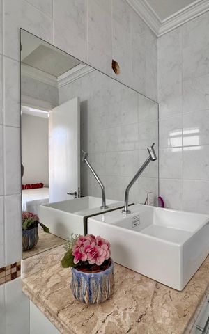 Casa de condomínio à venda com 310m², 4 quartos e 3 vagas Casa de condomínio à venda com 310m², 4 quartos e 3 vagasSuite 4 - Banheiro