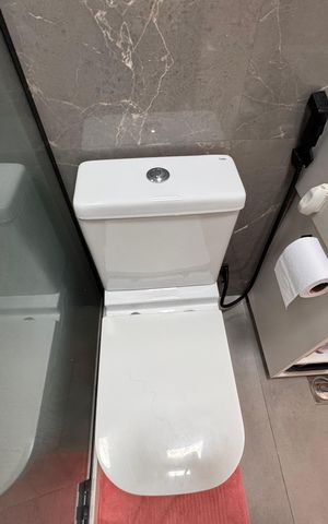 Casa de condomínio à venda com 310m², 4 quartos e 3 vagas Casa de condomínio à venda com 310m², 4 quartos e 3 vagasBanheiro Social