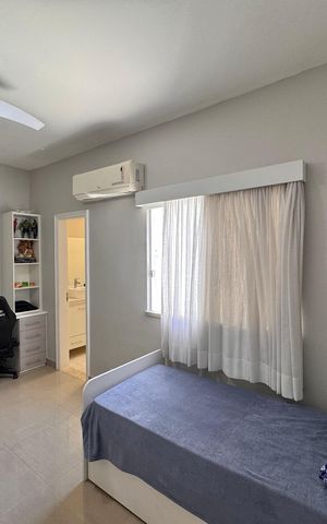 Casa de condomínio à venda com 310m², 4 quartos e 3 vagas Casa de condomínio à venda com 310m², 4 quartos e 3 vagasSuite 3