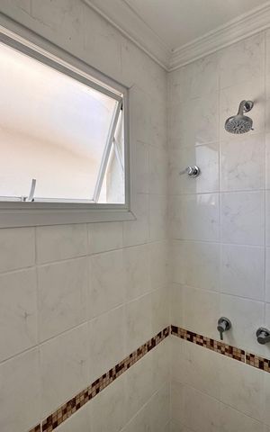 Casa de condomínio à venda com 310m², 4 quartos e 3 vagas Casa de condomínio à venda com 310m², 4 quartos e 3 vagasSuite 4 - Banheiro
