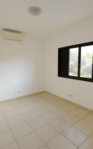 Casa de condomínio para alugar com 363m², 5 quartos e 6 vagas Casa de condomínio para alugar com 363m², 5 quartos e 6 vagasQuarto 2