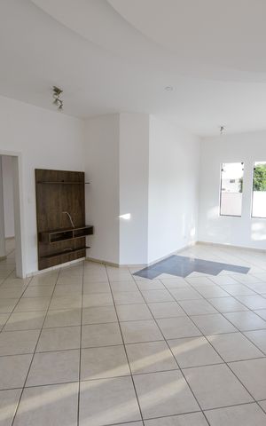 Casa de condomínio para alugar com 363m², 5 quartos e 6 vagas Casa de condomínio para alugar com 363m², 5 quartos e 6 vagasSala