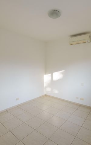 Casa de condomínio para alugar com 363m², 5 quartos e 6 vagas Casa de condomínio para alugar com 363m², 5 quartos e 6 vagasQuarto 2