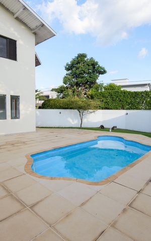 Casa de condomínio para alugar com 363m², 5 quartos e 6 vagas Casa de condomínio para alugar com 363m², 5 quartos e 6 vagasÁrea de Lazer - Piscina