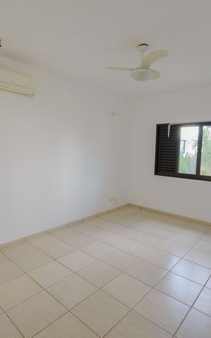 Casa de condomínio para alugar com 363m², 5 quartos e 6 vagas Casa de condomínio para alugar com 363m², 5 quartos e 6 vagasSuíte master