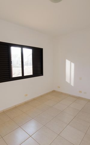 Casa de condomínio para alugar com 363m², 5 quartos e 6 vagas Casa de condomínio para alugar com 363m², 5 quartos e 6 vagasQuarto 3