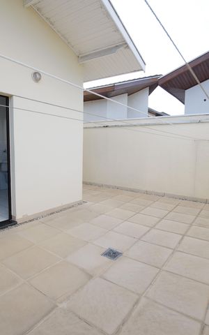 Casa de condomínio para alugar com 363m², 5 quartos e 6 vagas Casa de condomínio para alugar com 363m², 5 quartos e 6 vagasQuintal