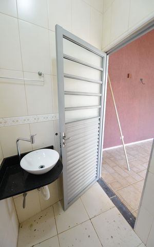 Casa de condomínio para alugar com 363m², 5 quartos e 6 vagas Casa de condomínio para alugar com 363m², 5 quartos e 6 vagasBanheiro da Área de Lazer