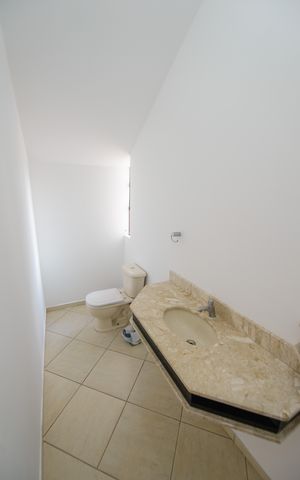 Casa de condomínio para alugar com 363m², 5 quartos e 6 vagas Casa de condomínio para alugar com 363m², 5 quartos e 6 vagasLavabo