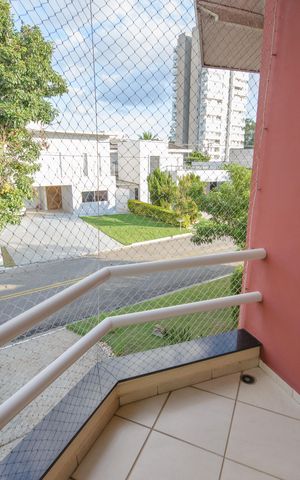 Casa de condomínio para alugar com 363m², 5 quartos e 6 vagas Casa de condomínio para alugar com 363m², 5 quartos e 6 vagasVaranda do Quarto 1