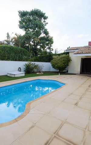 Casa de condomínio para alugar com 363m², 5 quartos e 6 vagas Casa de condomínio para alugar com 363m², 5 quartos e 6 vagasÁrea de Lazer - Piscina