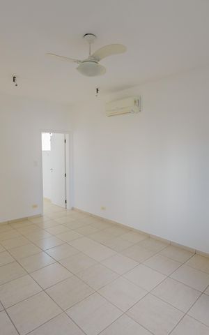 Casa de condomínio para alugar com 363m², 5 quartos e 6 vagas Casa de condomínio para alugar com 363m², 5 quartos e 6 vagasSuíte master