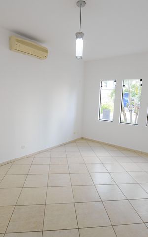 Casa de condomínio para alugar com 363m², 5 quartos e 6 vagas Casa de condomínio para alugar com 363m², 5 quartos e 6 vagasSala de TV