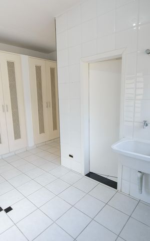 Casa de condomínio para alugar com 363m², 5 quartos e 6 vagas Casa de condomínio para alugar com 363m², 5 quartos e 6 vagasÁrea de Serviço