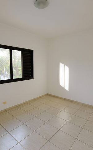 Casa de condomínio para alugar com 363m², 5 quartos e 6 vagas Casa de condomínio para alugar com 363m², 5 quartos e 6 vagasQuarto 2