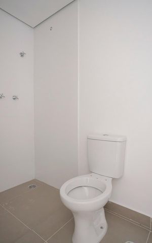 Apartamento à venda com 69m², 2 quartos e 2 vagasBanheiro social
