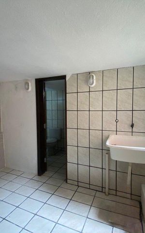 Casa para alugar com 82m², 2 quartos e 1 vaga Casa para alugar com 82m², 2 quartos e 1 vagaÁrea de serviço