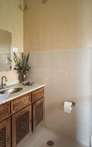 Casa à venda com 276m², 3 quartos e 2 vagas Casa à venda com 276m², 3 quartos e 2 vagasBanheiro - Suíte