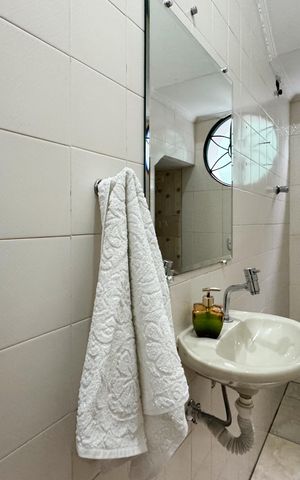 Casa à venda com 276m², 3 quartos e 2 vagas Casa à venda com 276m², 3 quartos e 2 vagasLavabo