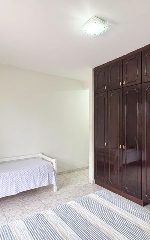 Casa à venda com 276m², 3 quartos e 2 vagas Casa à venda com 276m², 3 quartos e 2 vagasSuíte