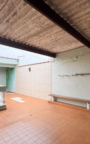 Casa à venda com 276m², 3 quartos e 2 vagas Casa à venda com 276m², 3 quartos e 2 vagasÁrea - Churrasqueira