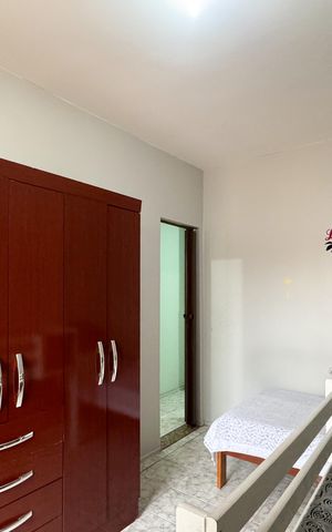 Casa à venda com 276m², 3 quartos e 2 vagas Casa à venda com 276m², 3 quartos e 2 vagasQuarto 2
