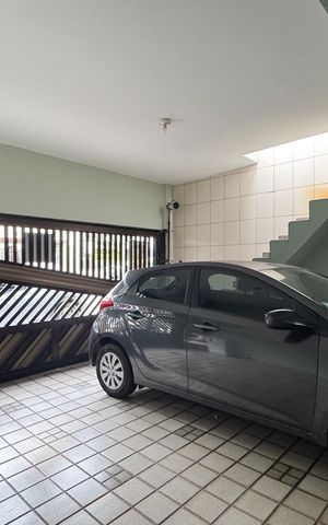 Casa à venda com 276m², 3 quartos e 2 vagas Casa à venda com 276m², 3 quartos e 2 vagasGaragem