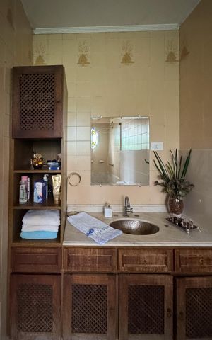 Casa à venda com 276m², 3 quartos e 2 vagas Casa à venda com 276m², 3 quartos e 2 vagasBanheiro - Suíte