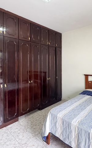 Casa à venda com 276m², 3 quartos e 2 vagas Casa à venda com 276m², 3 quartos e 2 vagasSuíte